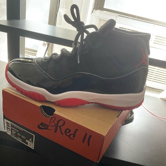 Jordan 11 never worn cuz they didn’t fit - Picture 2 of 4